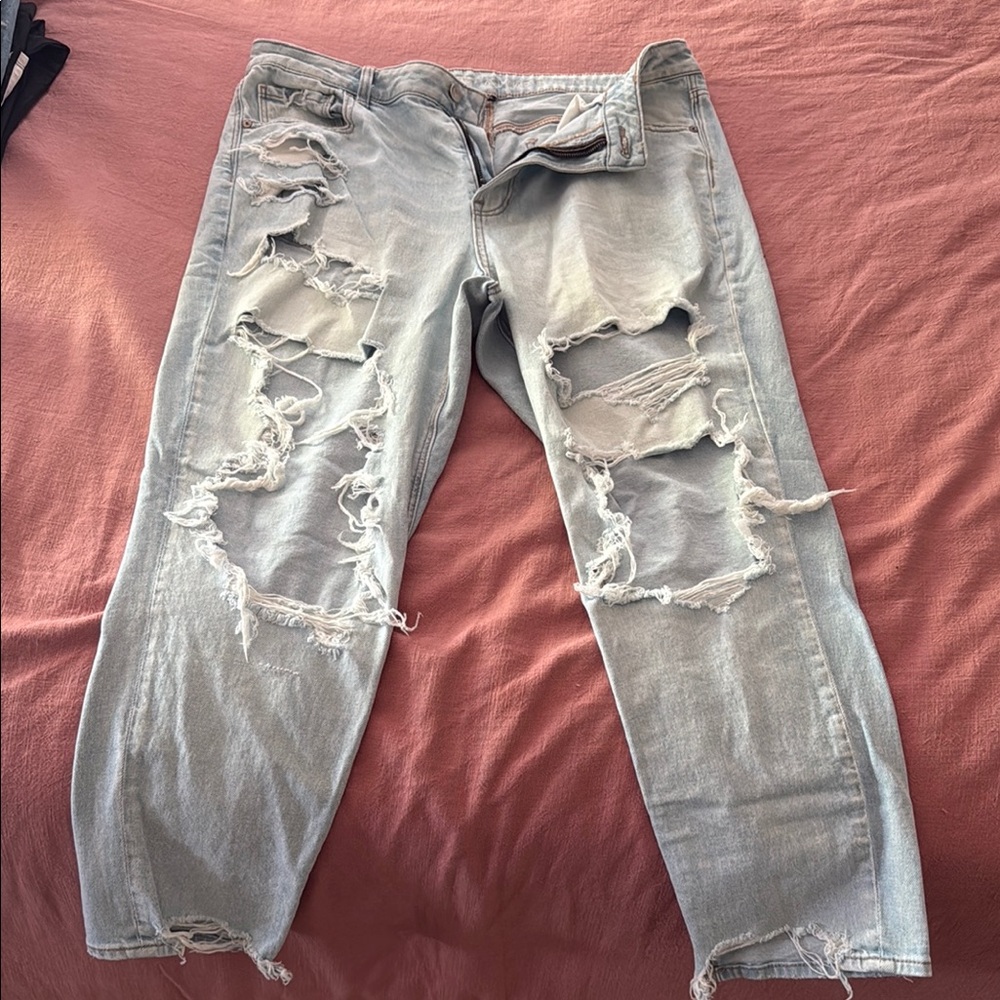 Distressed American eagle Jeans